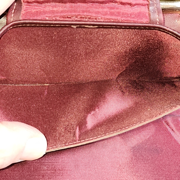 Vintage Capri Burgundy Cowhide Kisslock Bifold Continental Wallet 7"X4"X0.25" - Picture 5 of 9